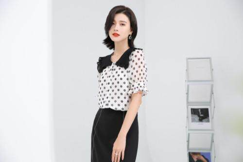 现货2021夏季新款娃娃领复古波点衬衫女雪纺衫洋气木耳袖，女装衬衫，秋子丰色(3F)