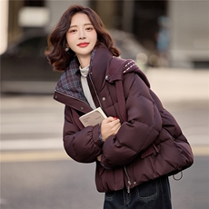 现货2025冬季新款针织可脱卸毛线帽格子拼接减龄休闲羽绒服女，女装羽绒服，深水步