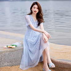 时尚潮流2023年夏季新款甜美显瘦蕾丝网纱拼接长款连衣裙，女装连衣裙，安之芮娜