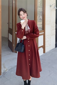 丝巾收腰红色连衣裙女春秋2025新款法式气质优雅超火独特漂亮裙子图片