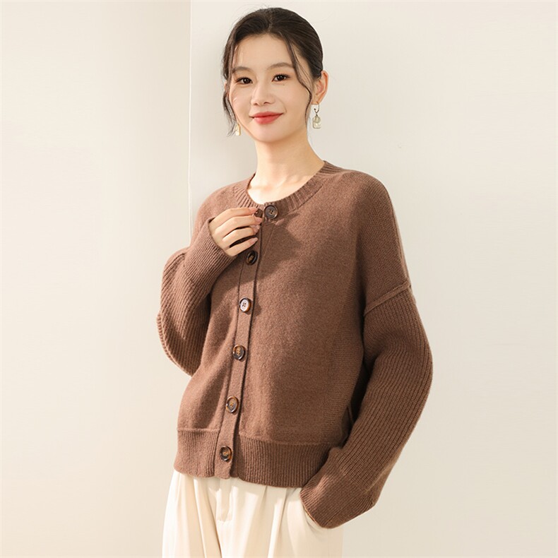 2025年秋季时尚百搭通勤简约老钱风开衫，女装羊毛衫，奢优羊绒