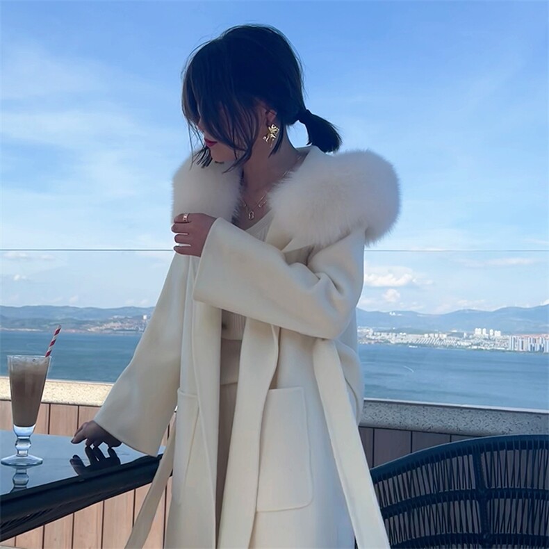 秋冬高端轻奢正品大牌狐狸毛连帽纯羊毛呢子外套羊绒毛呢双面大衣，女装双面呢大衣，蒙绒特