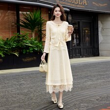 现货2026年春季新款女时尚气质优雅风通用蕾丝拼接两件套装连衣裙，女装套装/套裙，奋斗女王