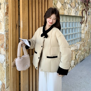 韩版撞色拼接羽绒服女短款冬季新款宽松显瘦面包服白鸭绒保暖外套图片