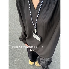 黑色