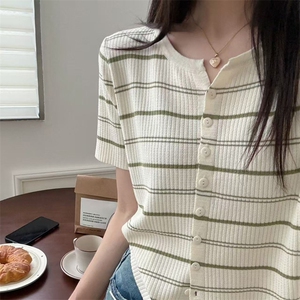 休闲风法式小V领条纹针织开衫女2025早春设计感小众洋气短袖上衣图片