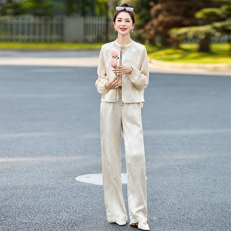2025春上新复古风重工穿搭一套高级感提花马甲两件套,女装套装/套裙,韩然一族
