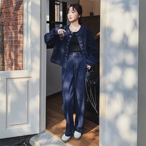 超火ootd穿搭松弛感牛仔套装女2025春季新款韩系减龄阔腿裤两件套图片