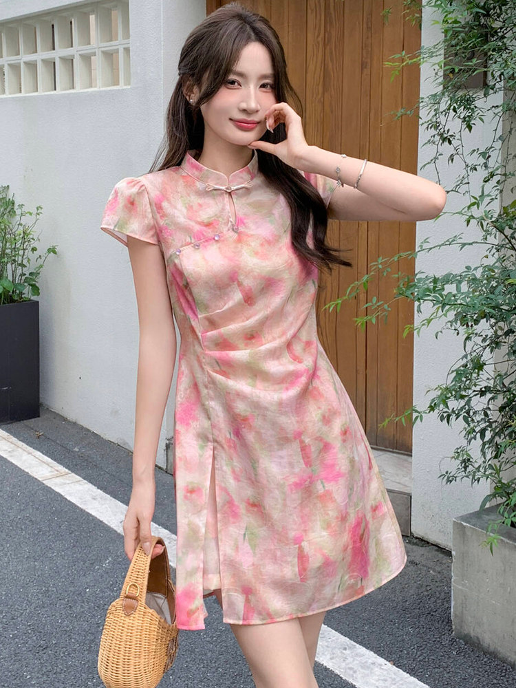 新中式g风改良旗袍套装女2026夏季新款洋气修身印花短裤两件套,女装套装/套裙,心心服饰