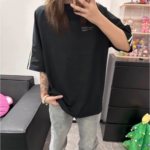 抖音得物高品质二开240克宽松纯棉美式潮牌三条杠织带短袖T恤图片