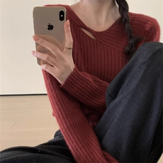 酒红色