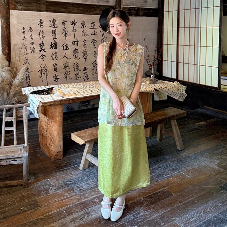新中式国风碎花套装女2025年夏季新款超好看显瘦上衣半身裙两件套图片
