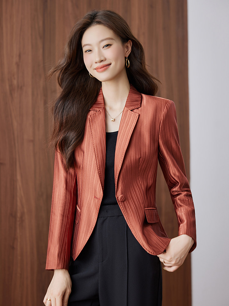 现货2025秋装新款收腰显瘦气质短款西装小外套女,女装短外套,苗苗