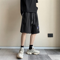黑色
