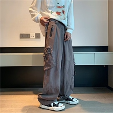 灰色