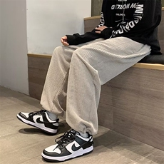 灰色