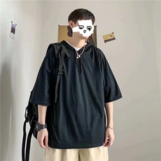 黑色
