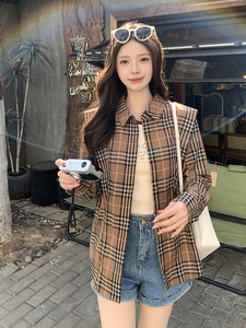 格子衬衫图片