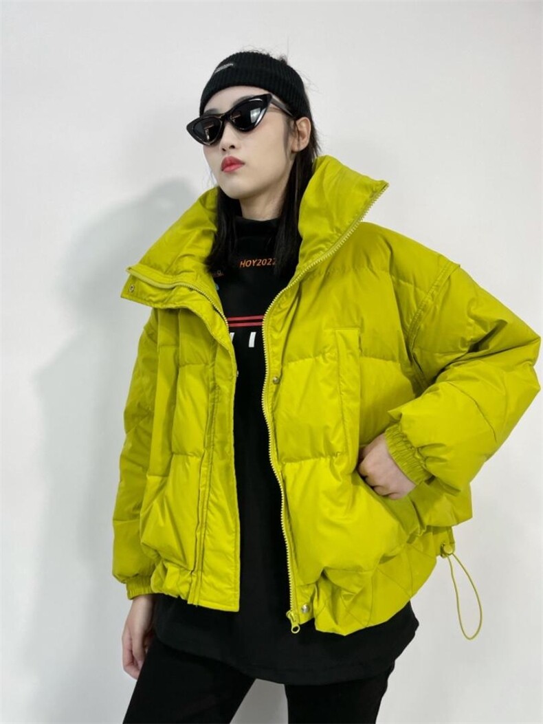 羽绒服热销中，女装羽绒服，拾年