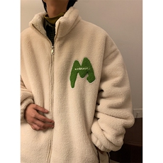 奶白色