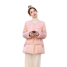 羽绒服女中长款2024冬新款今年流行新中式国风收腰粉色提花厚外套，女装羽绒服，奕可儿