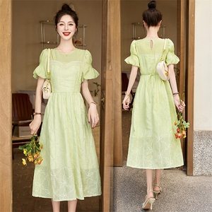 2023年清新优雅浪漫修身显瘦束腰提花连衣裙,女装连衣裙,艾仟回(原伊仟回)