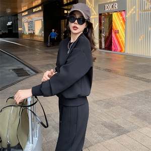 女春季新款圆领刺绣卫衣阔腿卫裤两件套图片