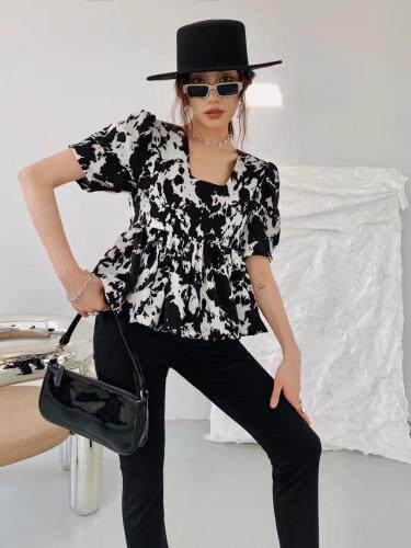 夏季新款梯型领黑白印花上衣现货供应，女装，AUDREY WANG