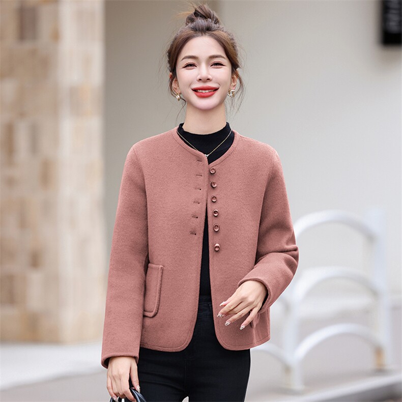 轻奢国风羽绒服女冬季2024年新款时尚洋气宽松复古撞色新中式外套,女装双面呢大衣,衣之秀