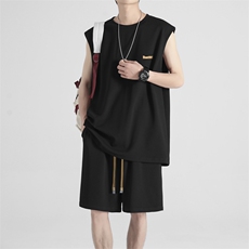 黑色