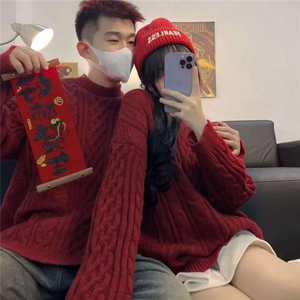 复古麻花设计感红色圆领毛衣男秋冬宽松情侣装打底针织衫图片