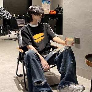 抖音得物高品质二开240克宽松纯棉美式潮牌三条杠织带短袖T恤图片