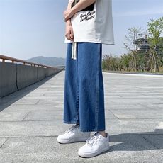 深蓝色