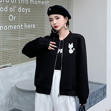 现货2025新款春秋季棒球服女设计感小众春装棒球夹克外套春，女装短外套，天丽