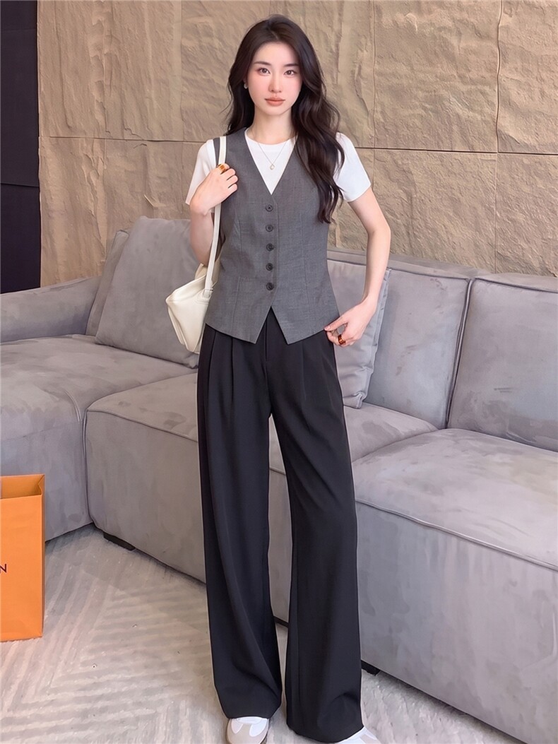 高级感休闲运动套装女春秋圆领马甲上衣内搭白色T恤阔腿裤三件套,女装套装/套裙,江南