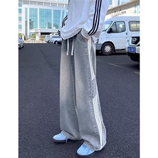 浅蓝色