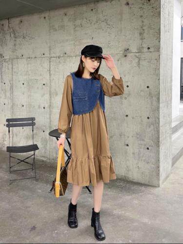 秋款连衣裙，女装连衣裙，莫妮菲