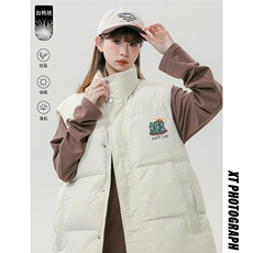 卡其色