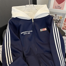 蓝色