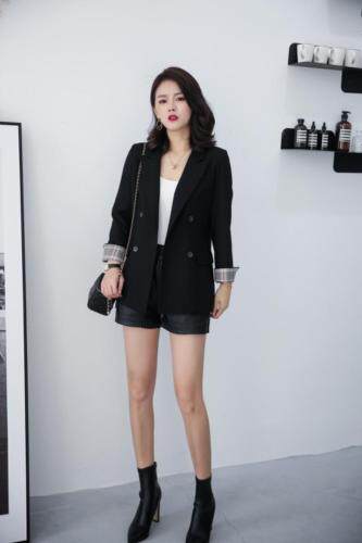 春季新款韩版微阔百搭纯色小西装，女装西装，名怡