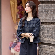 2025秋装新款简约时尚格纹女装外套，女装短外套，罗腾