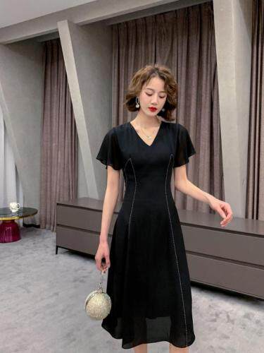 气质优雅修身连衣裙，女装连衣裙，荷塘月色