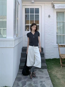 羊范V领天丝莱赛尔纯色小飞袖T恤女夏季薄款休闲时尚百搭显瘦短袖图片
