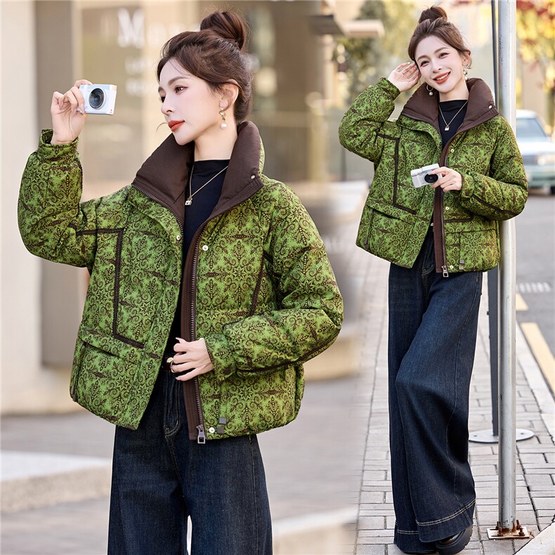 时尚立领羽绒服2025冬季新款时尚印花小个子气质通勤流行保暖外套，女装羽绒服，拾衣