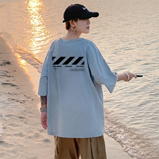 浅蓝色