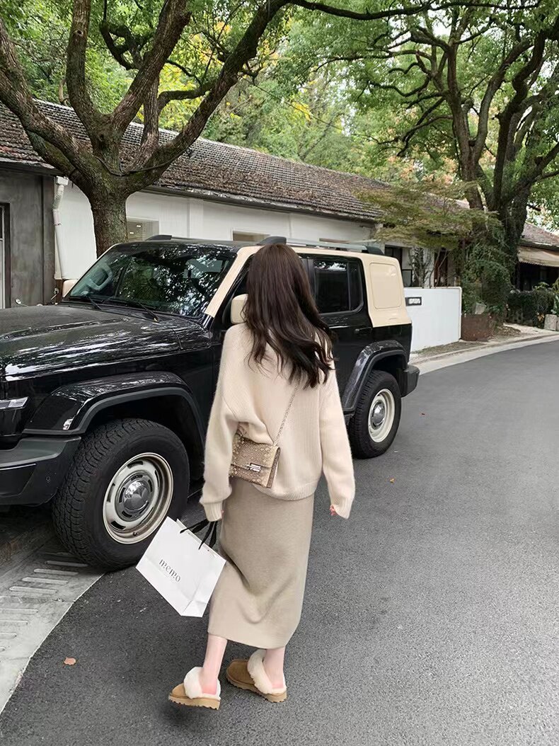 落肩圆领女重磅加厚套头长袖毛衣宽松慵懒减龄针织打底衫,针织衫/毛衣,半城羊绒