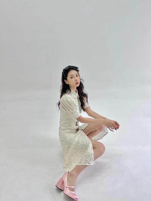 蕾丝泡泡袖连衣裙，女装连衣裙，HE