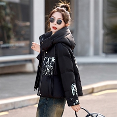 现货2024羽绒服新款冬季官方时尚休闲连帽加厚休闲小个子外套，女装羽绒服，然然