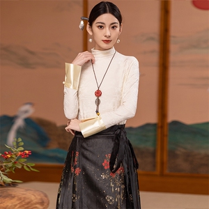 芷墨新款复古新中式春季通勤套装显瘦改良设计感衬衫马面裙两件套图片