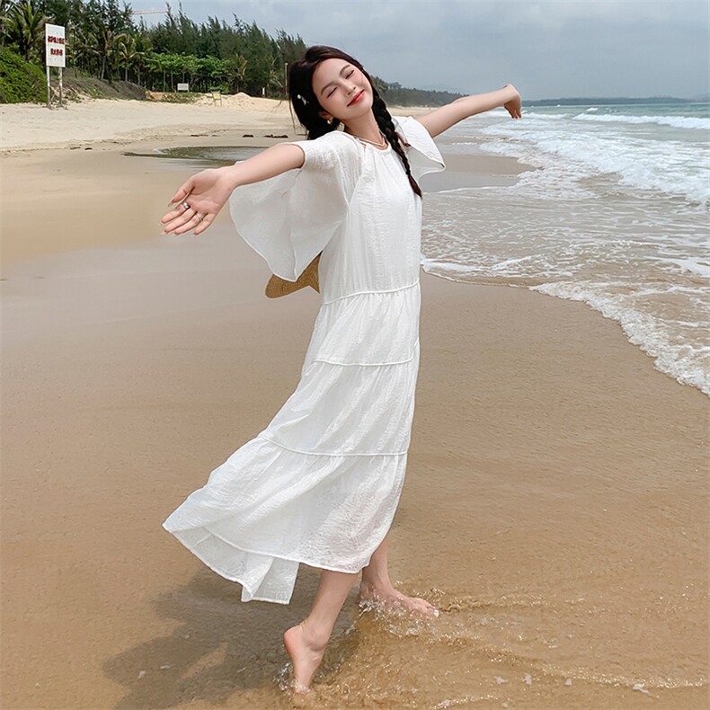 初恋裙白月光连衣裙女2025夏季新款法式温柔风褶皱收腰中长款短袖图片